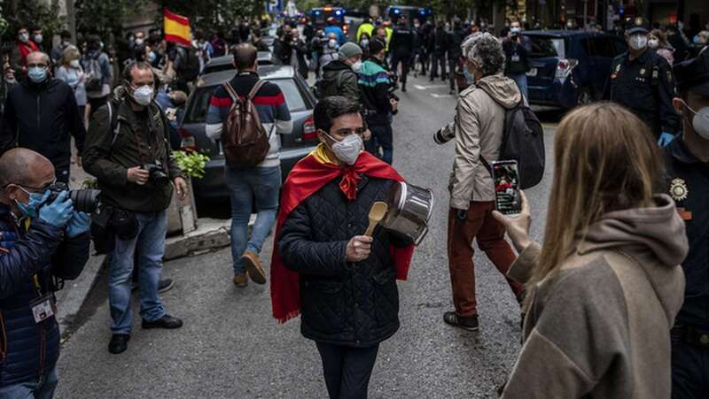 Manifestación de grupos derechistas contra el Gobierno de España (Foto Multimedia)