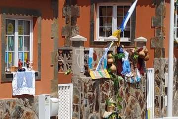 Hoya Pozuelo se engalana por el Día de Canarias (Foto TA)