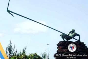 Felicitación del CL Castro Morales (Foto TA)