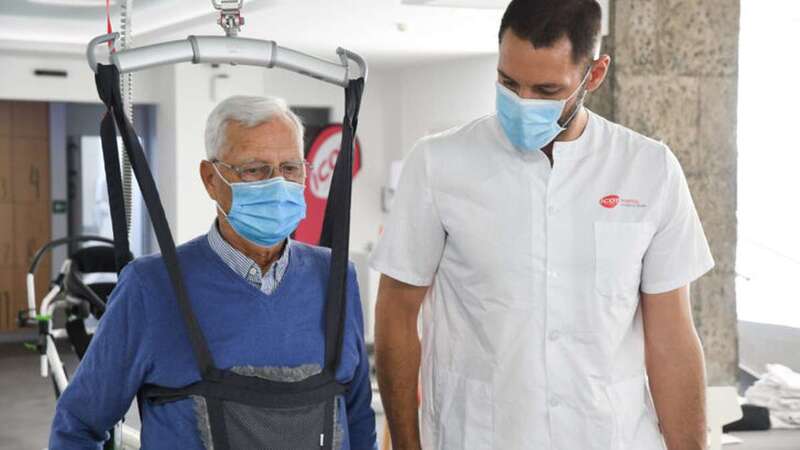 Imagen de un paciente en proceso de rehabilitación en el centro sanitario Hospital ICOT Ciudad de Telde (Foto ICOT Telde)