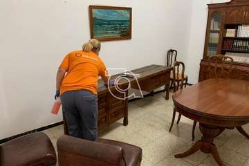 La sociedad cultural El Tabaibal desinfecta sus instalaciones de cara a su reapertura (Foto TA)