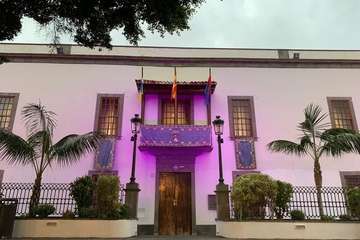 Telde se ilumina de morado para celebrar el Día del Síndrome de Dravet (Foto TA)