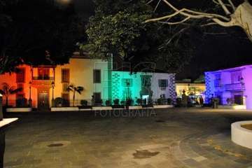 Igualdad ilumina edificios municipales con los colores de la bandera LGTBIQ con motivo del Día del Orgullo (Foto TA)