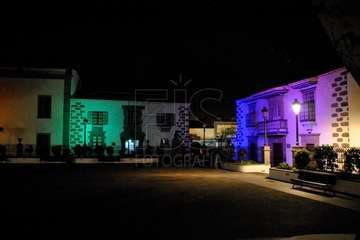 Igualdad ilumina edificios municipales con los colores de la bandera LGTBIQ con motivo del Día del Orgullo (Foto TA)