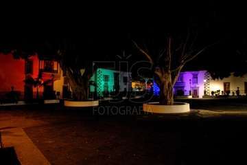 Igualdad ilumina edificios municipales con los colores de la bandera LGTBIQ con motivo del Día del Orgullo (Foto TA)