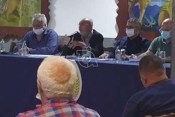 Asamblea general de socios de El Casino celebrada este lunes (Foto TA)