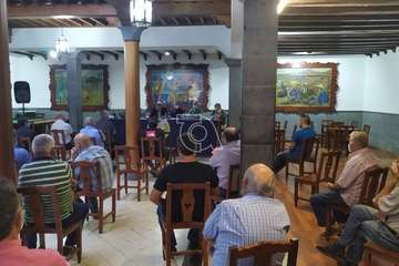 Asamblea general de socios de El Casino celebrada este lunes (Foto TA)