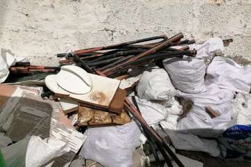 Basura y roedores campan a sus anchas en la calle de Campillo (Telde)