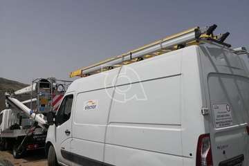 Tres nuevos puntos de luz colman de alegría a Lomo Rayo Bajo, tras el asfaltado del camino (Foto TA)