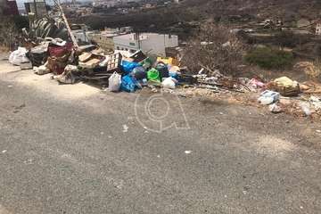 Malestar en Caserones Altos por la retirada del punto de recogida cerca de la plaza/TA.