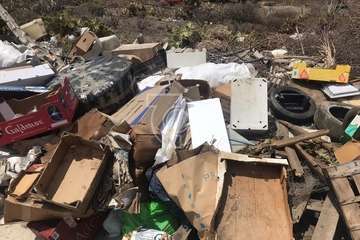 Malestar en Caserones Altos por la retirada del punto de recogida cerca de la plaza/TA.