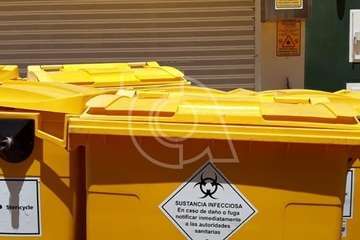 Depósitos en la vía pública para el vertido de sustancias infecciosa/TA.