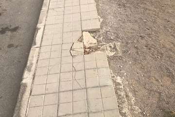  La calle Torricelli, en Casas Nuevas, patrón de la suciedad/TA.