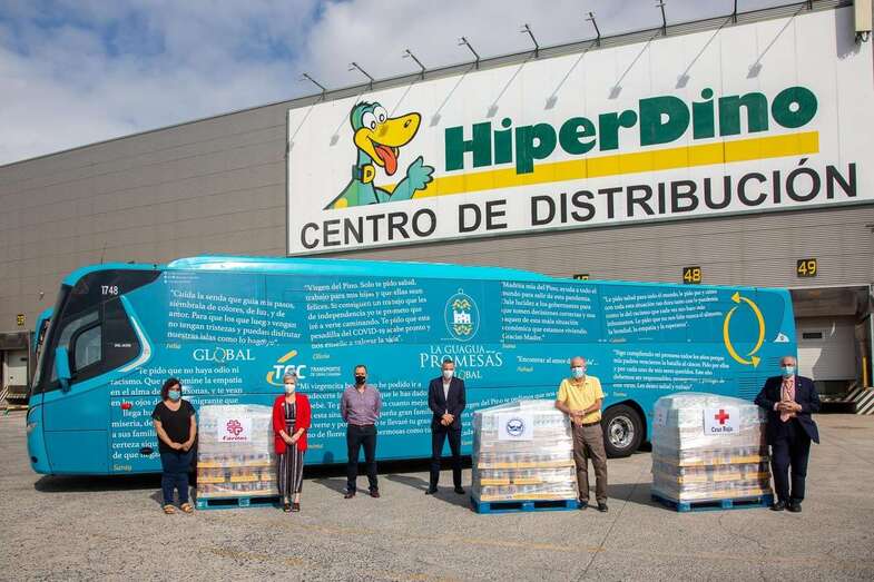 La entrega tuvo lugar en la plataforma logística de Dinosol en Telde/TA.