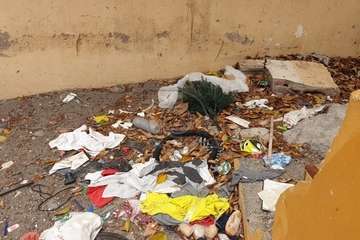 Estercolero en una céntrica calle de Telde/TA.