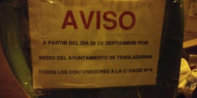 Aviso colocado informando del cambio de ubicación/TA.