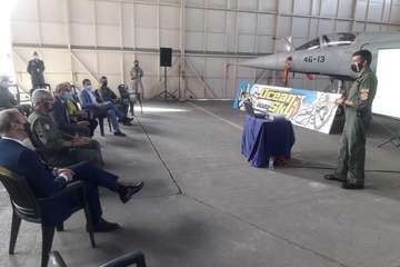 El alcalde de Telde visita Gando para conocer los entrenamientos del Ocean Sky 2020/TA