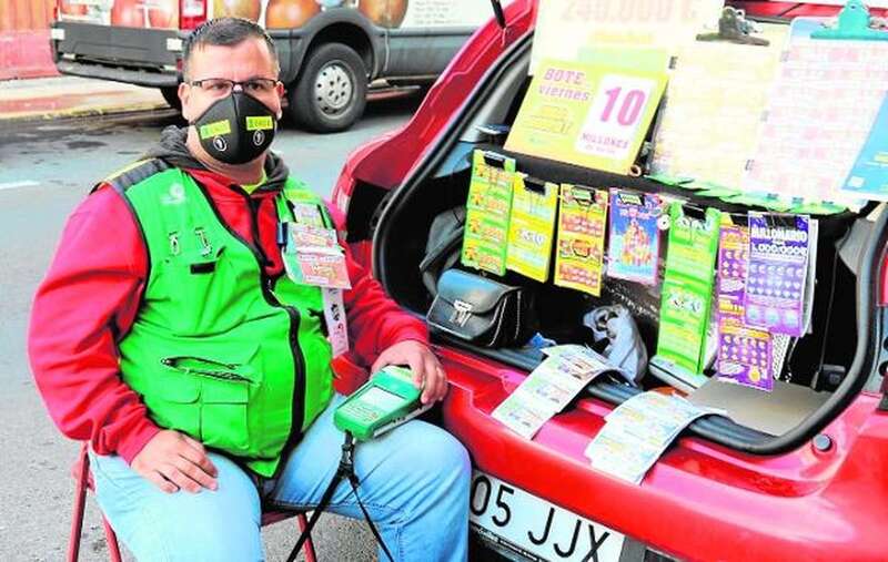 Tras darse más de una alegría como luchador, Echeide Quintana ahora la reparte con los cupones de la ONCE/Pedro Reyes.