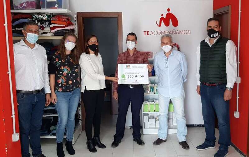 Momento de la entrega de la donación/TA.