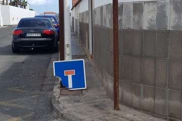 Desperfectos de la calle de Gardenia/TA.