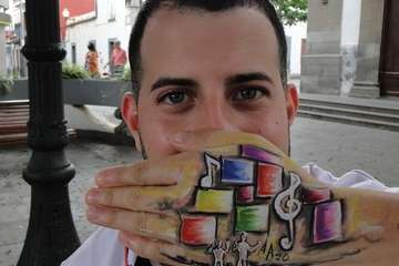 El proyecto de Aarón Martín en las manos de cuatro teldenses/TA y Aarón Martín.