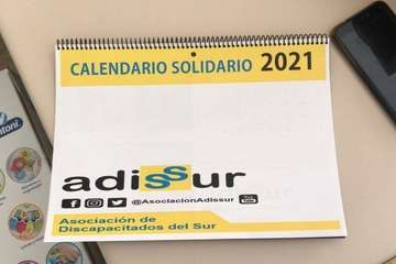 Artistas y deportistas de Telde prestan su imagen para el calendario benéfico de Adissur/TA.