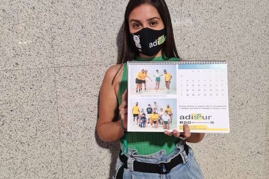 Artistas y deportistas de Telde prestan su imagen para el calendario benéfico de Adissur/TA.