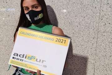 Artistas y deportistas de Telde prestan su imagen para el calendario benéfico de Adissur/TA.