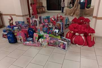 El Roque Azucarero impulsa su campaña de recogida de juguetes/TA.