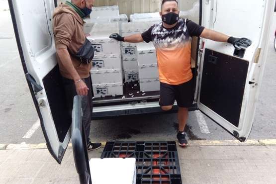 Aquacanaria dona más de 10.000 kilos de pescado fresco a la Asociación Guillermo Casañas de Jinámar/TA.