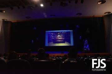 El Teatro de Telde rebosa de magia con el musical 'Al Revés en Navidad'/TA.