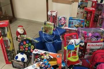 El Roque Azucarero endulza estas fiestas a familias necesitadas de Telde/TA.