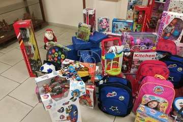 El Roque Azucarero endulza estas fiestas a familias necesitadas de Telde/TA.