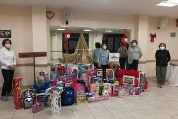 El Roque Azucarero endulza estas fiestas a familias necesitadas de Telde/TA.