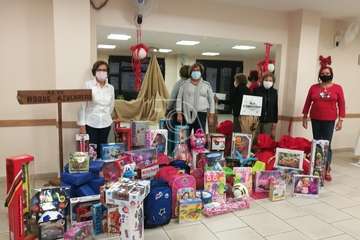 El Roque Azucarero endulza estas fiestas a familias necesitadas de Telde/TA.