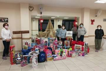 El Roque Azucarero endulza estas fiestas a familias necesitadas de Telde/TA.