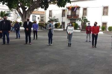 Minuto de silencio en Telde y en Presidencia del Gobierno de Canarias por la mujer asesinada en Gáldar/TA y Acfi Press.