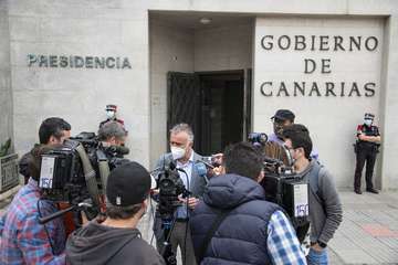 Minuto de silencio en Telde y en Presidencia del Gobierno de Canarias por la mujer asesinada en Gáldar/TA y Acfi Press.