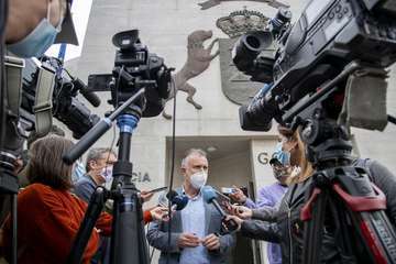 Minuto de silencio en Telde y en Presidencia del Gobierno de Canarias por la mujer asesinada en Gáldar/TA y Acfi Press.