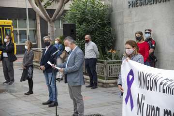 Minuto de silencio en Telde y en Presidencia del Gobierno de Canarias por la mujer asesinada en Gáldar/TA y Acfi Press.