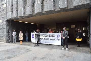 Minuto de silencio en Telde y en Presidencia del Gobierno de Canarias por la mujer asesinada en Gáldar/TA y Acfi Press.