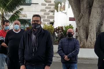 Minuto de silencio en Telde y en Presidencia del Gobierno de Canarias por la mujer asesinada en Gáldar/TA y Acfi Press.