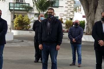 Minuto de silencio en Telde y en Presidencia del Gobierno de Canarias por la mujer asesinada en Gáldar/TA y Acfi Press.