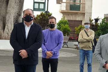 Minuto de silencio en Telde y en Presidencia del Gobierno de Canarias por la mujer asesinada en Gáldar/TA y Acfi Press.