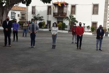 Minuto de silencio en Telde y en Presidencia del Gobierno de Canarias por la mujer asesinada en Gáldar/TA y Acfi Press.