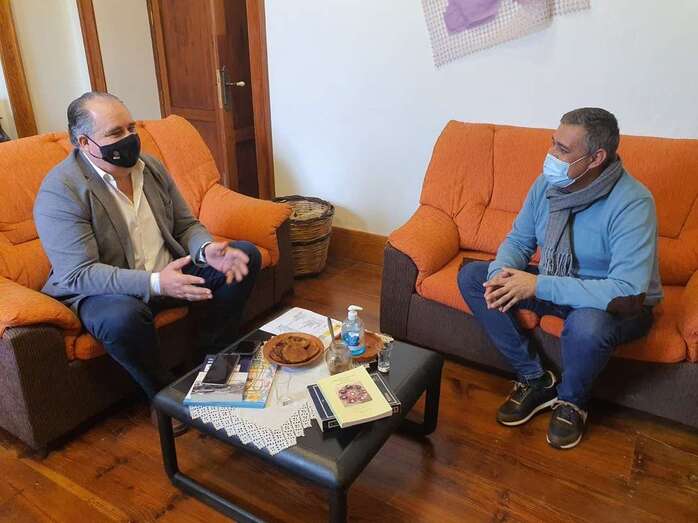 Reunión de los concejales de Festejos y Cultura, Servando González y Juan Martel, respectivamente/TA.