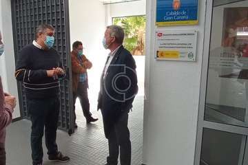  El nuevo comisario de Telde hace amigos en Jinámar/TA.