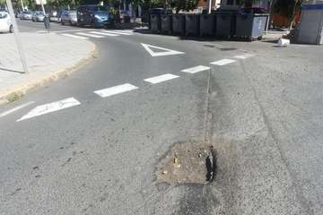 Salinetas alerta de un peligroso socavón en la rotonda de Cinsa/TA.