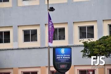  Mural y banderolas violetas en Telde por el 8-M/Francisco Javier Santana.