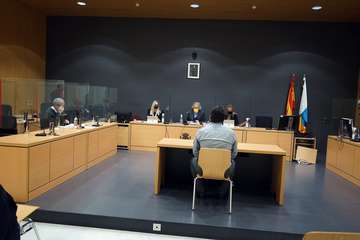 Juicio oral contra un hombre por abusar de su sobrina en Telde/Acfi Press.